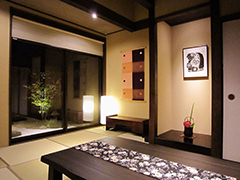 金沢市の旅館「いぬい庵」の居間